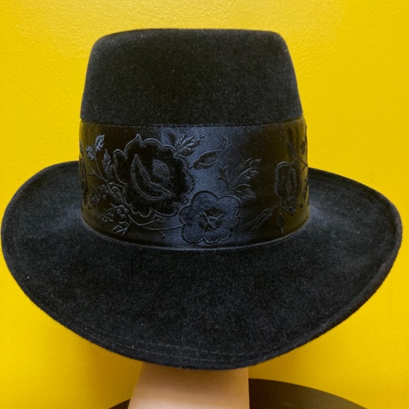 Vintage Original-Lanz Salzburg-Wien Velvet Austrian Hat - Picture 2 of 8